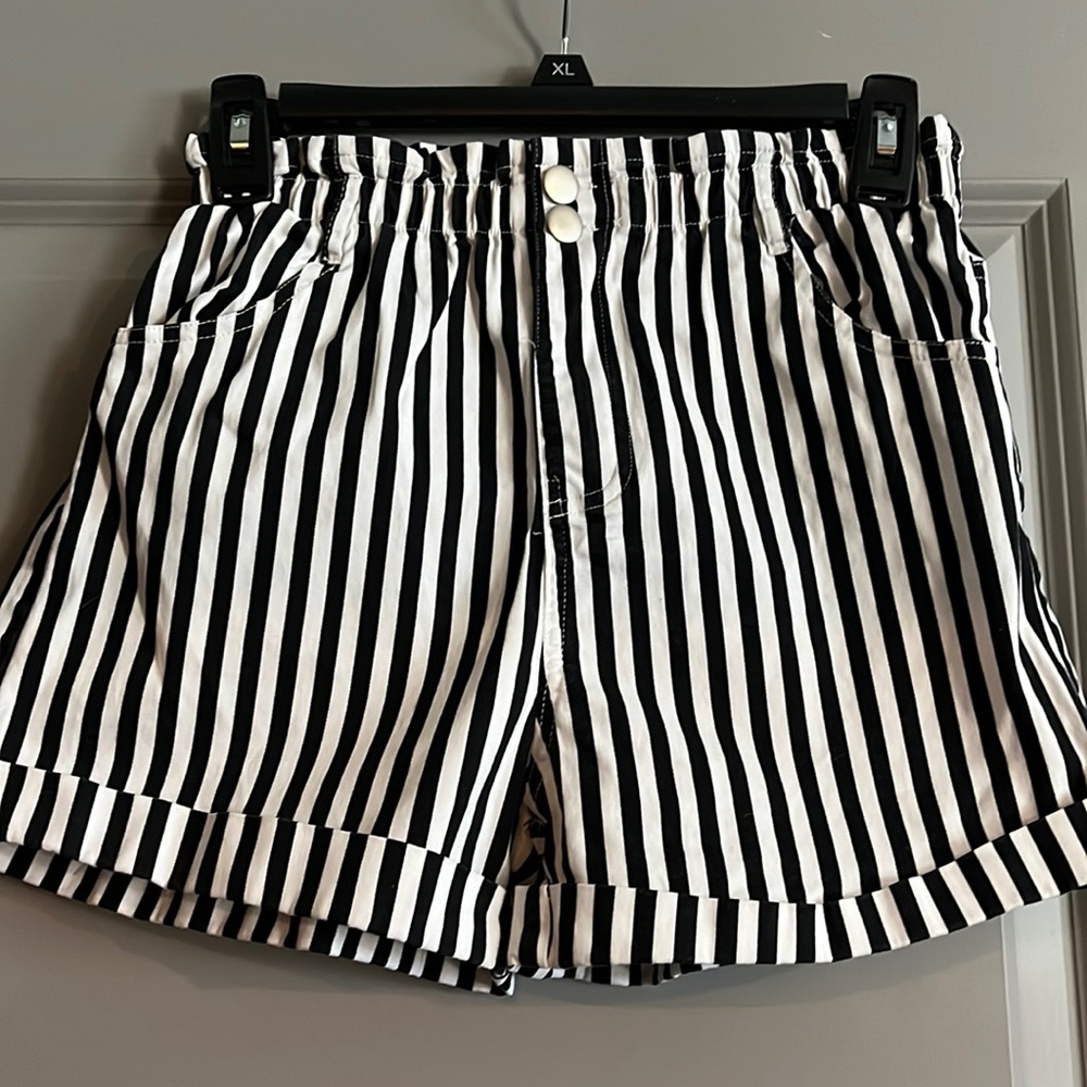 Black and White Striped Shorts-Suze Small